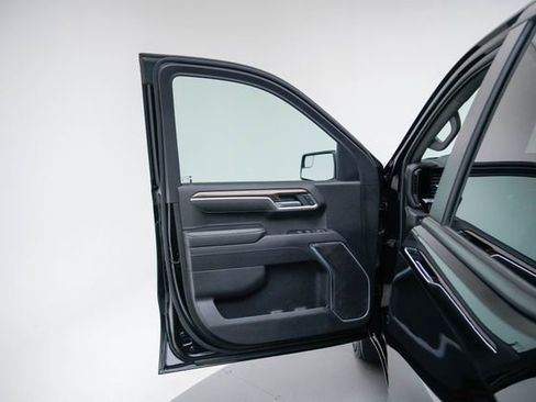 Used 2025 Chevrolet Silverado 1500 LT image 22