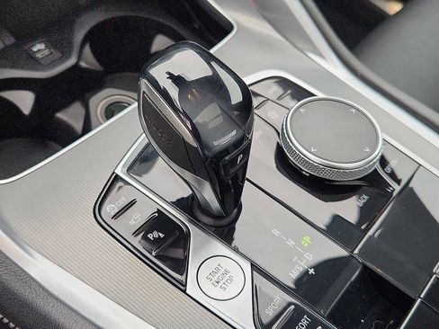 Used 2021 BMW X6 xDrive40i w/ Premium Package image 14