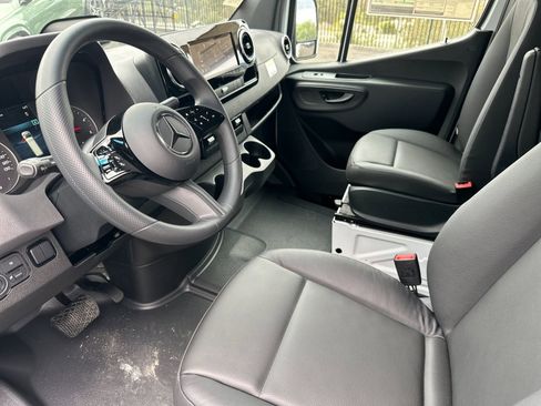 New 2025 Mercedes-Benz Sprinter 2500 image 10
