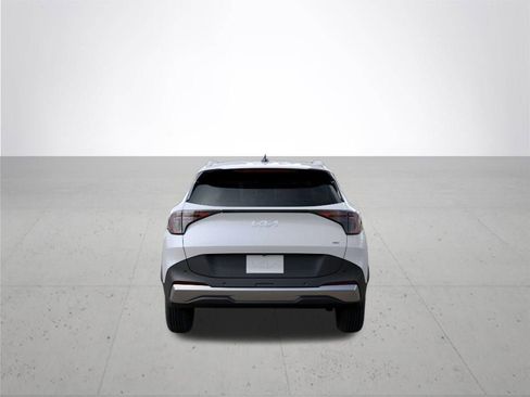 New 2026 Kia Sportage EX image 5