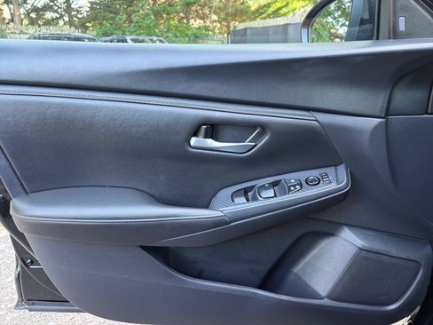 Used 2025 Nissan Sentra SV FWD image 18