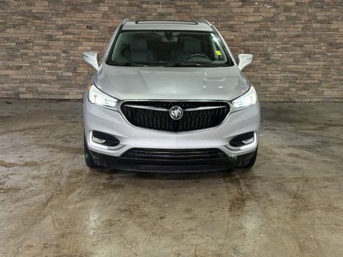 Used 2021 Buick Enclave Essence w/ Sound and Sites Package image 2