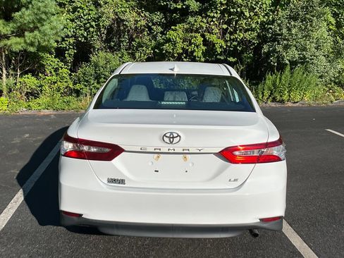 Used 2019 Toyota Camry LE FWD image 4