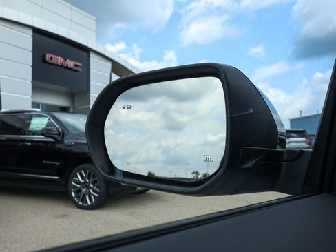 New 2027 GMC Acadia Elevation w/ Black Edition FWD image 29