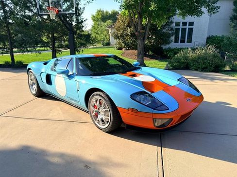Used 2006 Ford GT RWD image 61