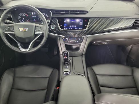 Used 2025 Cadillac XT6 Premium Luxury FWD image 15