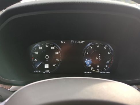 Used 2022 Volvo S60 B5 Momentum image 14