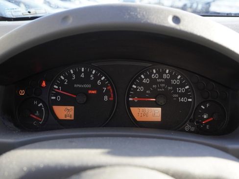 Certified 2020 Nissan Frontier SV w/ Midnight Edition Floor Mats image 11