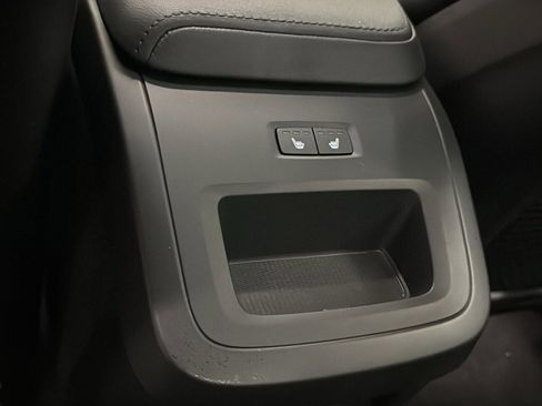 Used 2023 Volvo S60 B5 Plus w/ Climate Package image 28