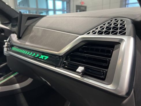 Used 2023 BMW X7 xDrive40i w/ Premium Package image 60