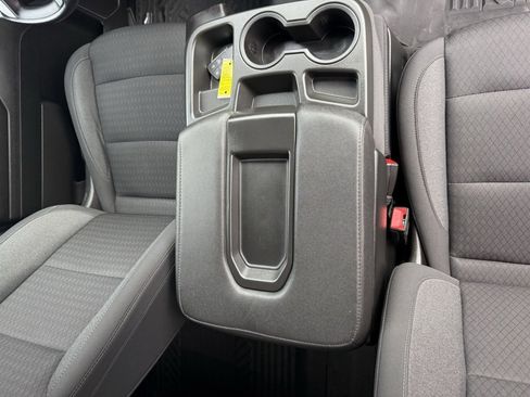 Used 2022 Chevrolet Silverado 1500 LT image 46