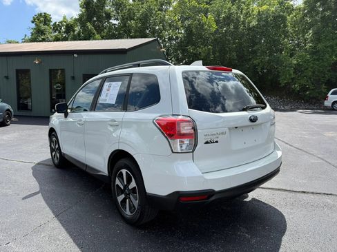 Used 2018 Subaru Forester 2.5i w/ Alloy Wheel Package AWD/4WD image 4