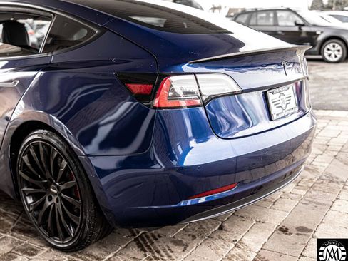 Used 2021 Tesla Model 3 Performance image 14