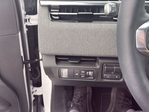 Used 2026 GMC Sierra EV Elevation image 16