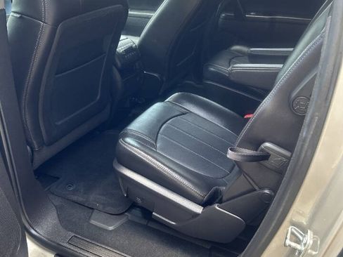 Used 2017 Buick Enclave Leather AWD/4WD image 5