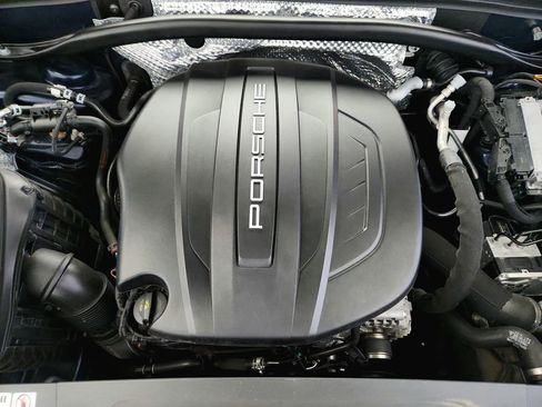 Used 2020 Porsche Macan AWD/4WD image 37