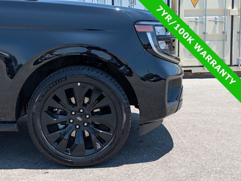 Certified 2025 Ford Expedition Max Platinum w/ Stealth Appearance Package AWD/4WD image 11