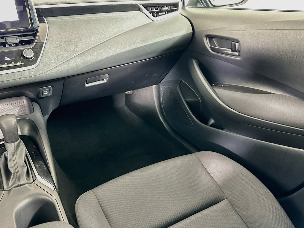 Certified 2025 Toyota Corolla LE FWD image 27