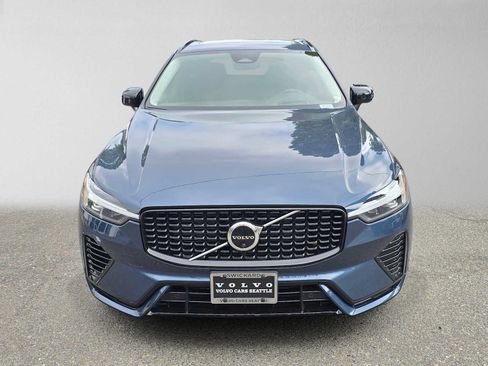 Certified 2023 Volvo XC60 T8 Ultimate w/ Climate Package AWD/4WD image 8