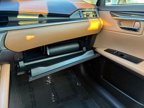 Used 2018 Lexus ES 300h image 38