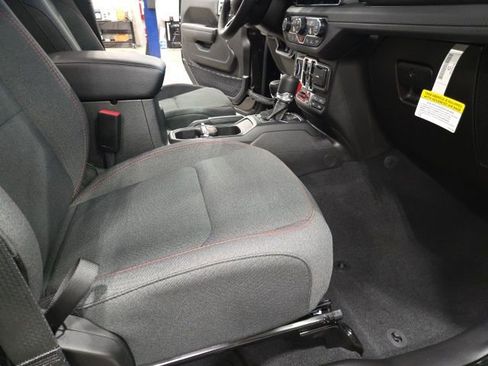 New 2026 Jeep Wrangler Unlimited Rubicon image 24