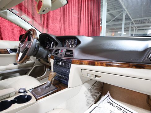 Used 2012 Mercedes-Benz E 550 Cabriolet image 25