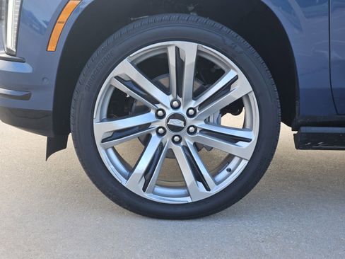 New 2026 Cadillac Escalade Sport w/ Touring Package AWD/4WD image 7