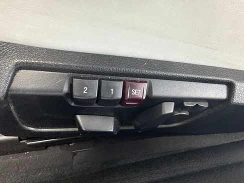 Used 2015 BMW M4 Convertible RWD image 12