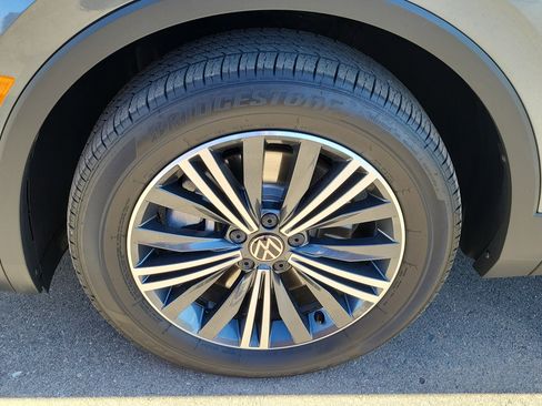 Used 2024 Volkswagen Tiguan Wolfsburg Edition image 17