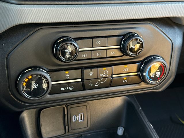 Used 2023 Ford Bronco 4-Door AWD/4WD image 30