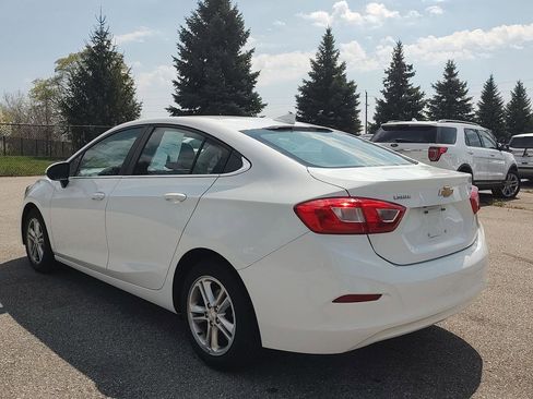 Used 2016 Chevrolet Cruze LT FWD image 14