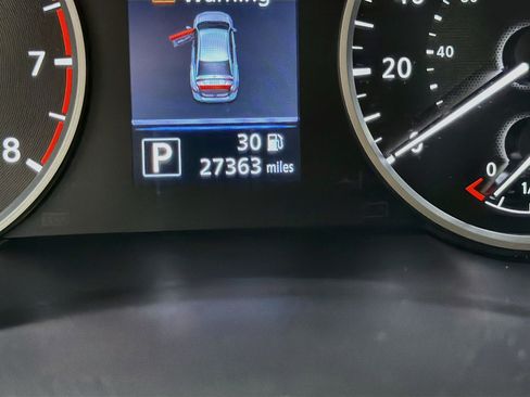 Used 2023 Nissan Sentra S FWD image 19