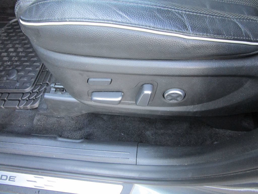 Used 2024 Hyundai Palisade Limited FWD image 25