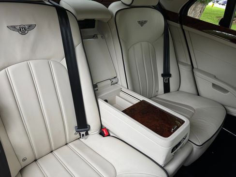 Used 2013 Bentley Mulsanne w/ Rear Entertainment Pkg image 51