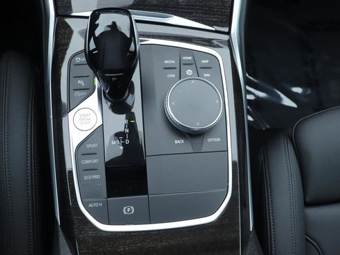 Used 2020 BMW 330i Sedan w/ Premium Package image 31