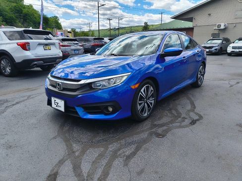 Used 2017 Honda Civic EX-T image 4
