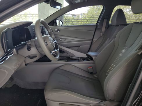 Used 2023 Hyundai Elantra SEL image 16