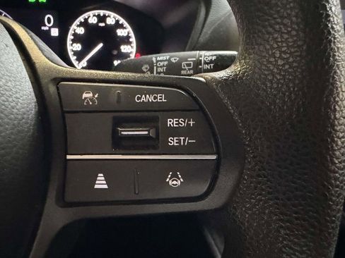 Used 2023 Honda HR-V LX image 11