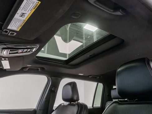Certified 2023 Jeep Grand Cherokee L Altitude AWD/4WD image 9