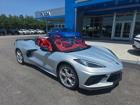 Used 2023 Chevrolet Corvette Stingray Premium Conv w/ Z51 Performance Package RWD image 2