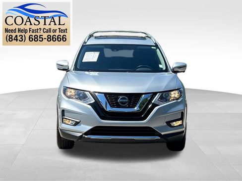 Used 2020 Nissan Rogue SV w/ Sun & Sound Touring Package FWD image 2