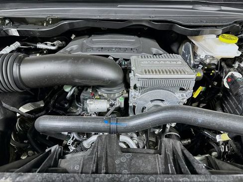 New 2026 RAM 1500 4x4 Crew Cab image 19