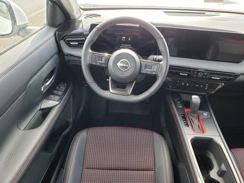 New 2025 Nissan Kicks SR w/ Illumination Package image 17