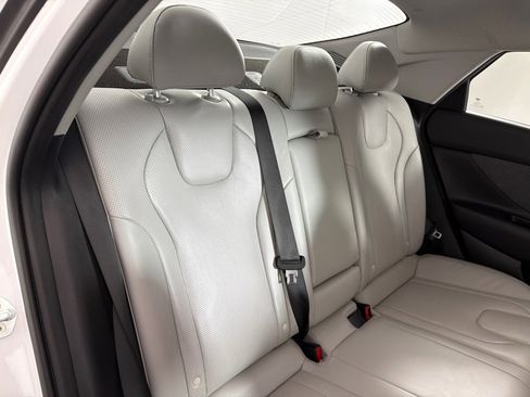 Used 2021 Hyundai Elantra Limited w/ Cargo Package image 22