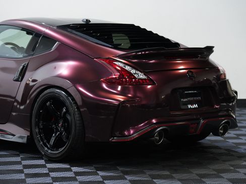Used 2018 Nissan 370Z NISMO RWD image 15