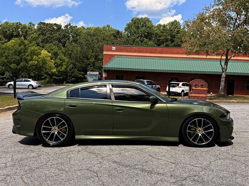 Used 2018 Dodge Charger R/T Scat Pack RWD image 4
