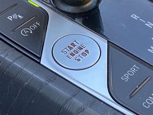 Used 2022 BMW 430i xDrive Convertible w/ Convenience Package image 9