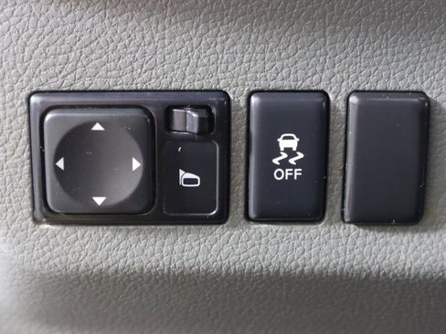 Used 2021 Nissan NV 2500 SV image 11