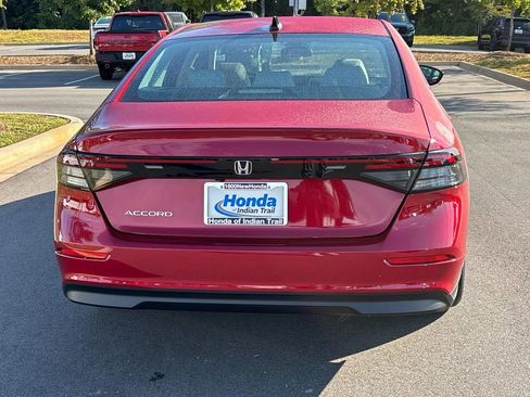 Used 2025 Honda Accord SE image 8