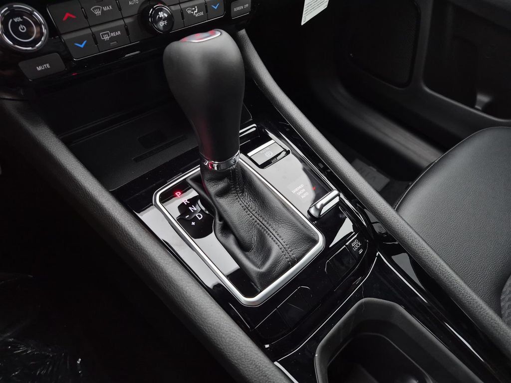 New 2026 Jeep Compass Latitude AWD/4WD image 25